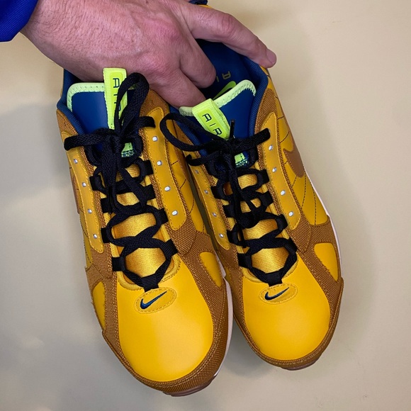 Nike Air Max 270 - Picture 6 of 6